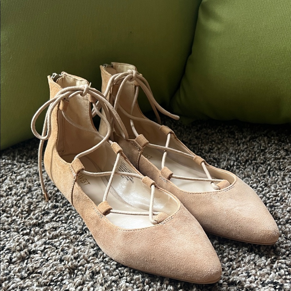 Nine West Tan Lace-Up Flats
